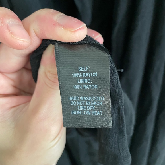 Lulu’s Black ruffle midi dress, adjustable straps. Size M, zipper back - Picture 8 of 8